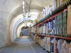 Tief im Regensteinmassiv: Bundeswehr betreibt einzigartige unterirdische Apotheke