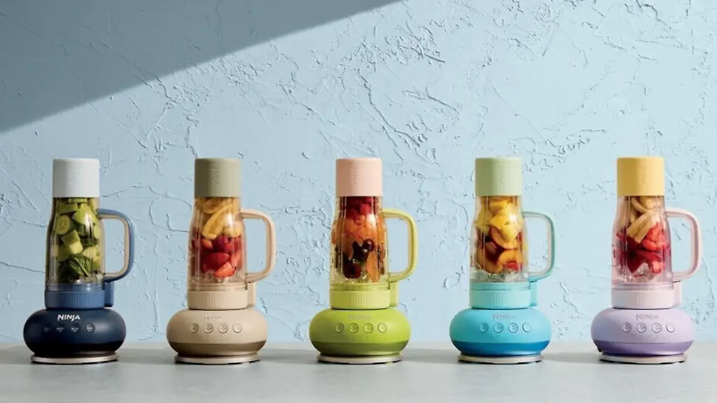 Der-Ninja-BlendBoss-wird-bei-Back-Market-aktuell-deutlich-guenstiger-als-neu-angeboten-und-bereitet-Smoothies-oder-Shakes-direkt-im-Trinkbecher-mit-Henkel-zu