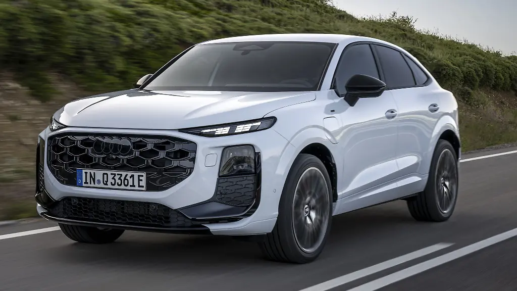 Audis-Plug-in-Hybrid-faehrt-lange-elektrisch-laedt-schnell-und-bietet-kraeftige-Fahrleistungen