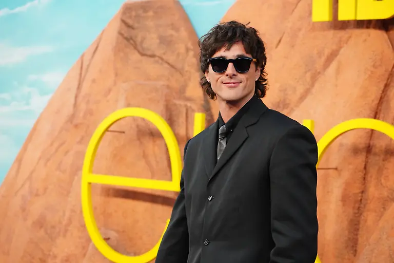 ARCHIV-07-04-2026-USA-Los-Angeles-Jacob-Elordi-kommt-zur-Premiere-der-dritten-Staffel-von-Euphoria-im-TCL-Chinese-Theatre
