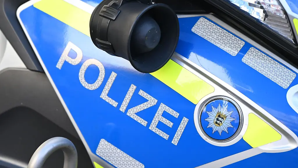 Die-Polizei-nahm-in-der-Naehe-des-Tatorts-einen-Verdaechtigen-vorlaeufig-fest
