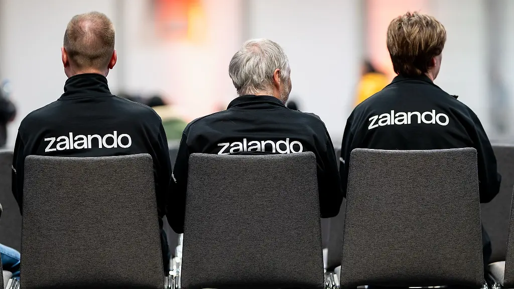 Erstmals-Betriebsrat-und-Management-von-Zalando-in-Erfurt-in-Verhandlungen-Illustration