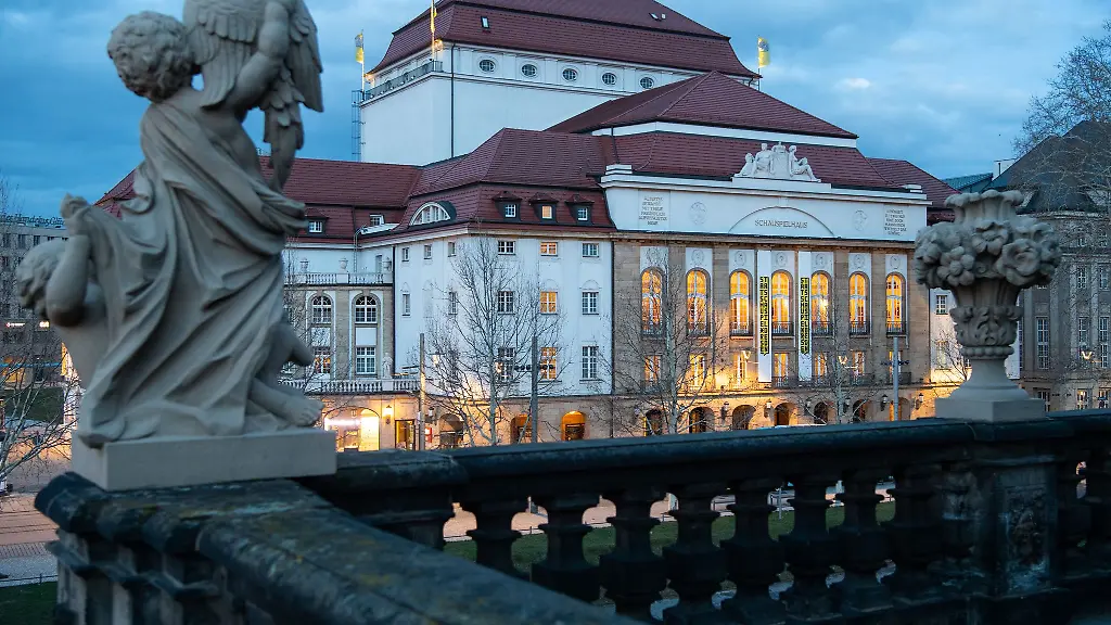 Der-Nachwuchspreis-des-Staatsschauspiels-Dresden-traegt-kuenftig-nicht-mehr-den-Namen-Erich-Ponto
