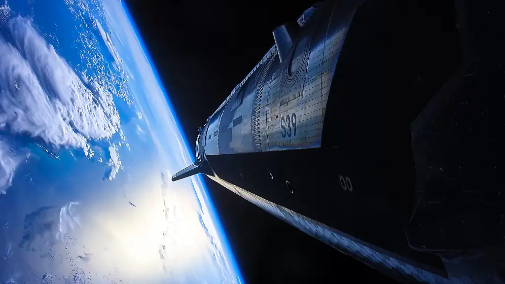 SpaceX-s-next-generation-Starship-successfully-launched-atop-the-new-Super-Heavy-V3-booster-from-Starbase-in-Boca-Chica-Texas-on-Thursday-May-21-2026-During-the-test-flight-Starship-successfully-deployed-modified-Starlink-satellites-and-simulators-before-completing-a-successful-landing-burn-over-the-Indian-Ocean
