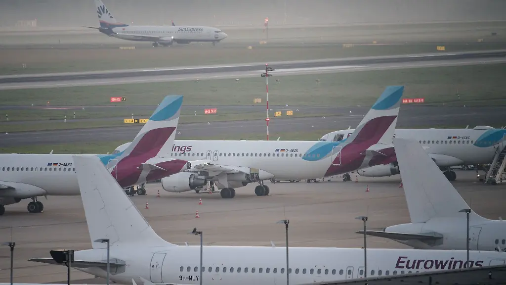 Eurowings-Maschinen-am-Duesseldorfer-Flughafen