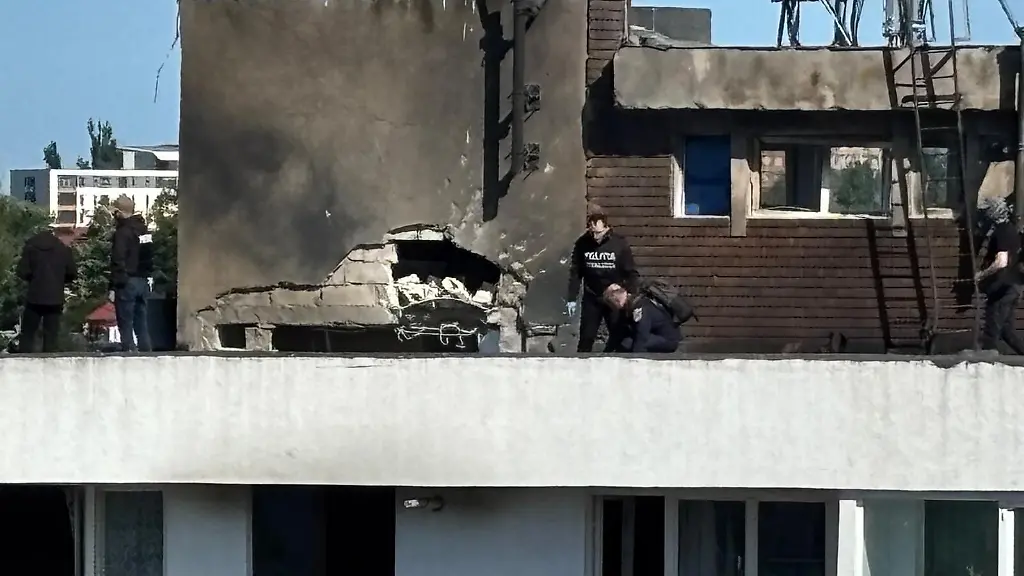 GALATI-ROMANIA-MAY-29-A-view-shows-destruction-caused-by-a-Russian-drone-hitting-an-apartment-building-in-the-eastern-city-of-Galati-Romania-on-May-29-2026