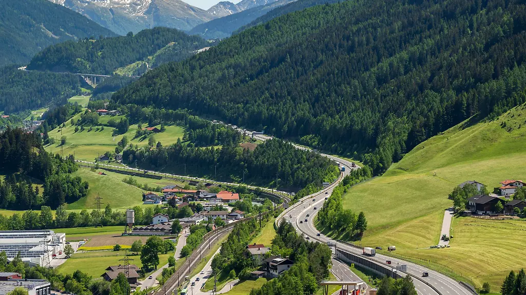 Befuerchtete-Staus-durch-vorgezogene-Fahrten-ueber-den-Brenner-sind-weitgehend-ausgeblieben