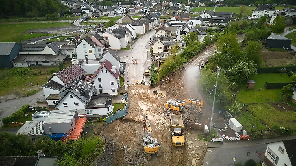 Die-Aufbauhilfen-koennen-noch-etwa-einen-Monat-lang-beantragt-werden