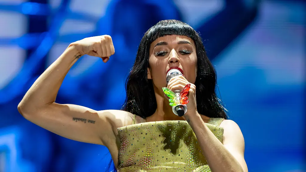 Katy-Perry-performs-live-on-stage-during-The-Life-Times-Tour-2025-music-concert-in-Casalecchio-di-Reno-Italy-on-November-2-2025-Photo-by-Alessio-Marini-IPA-ABACAPRESS