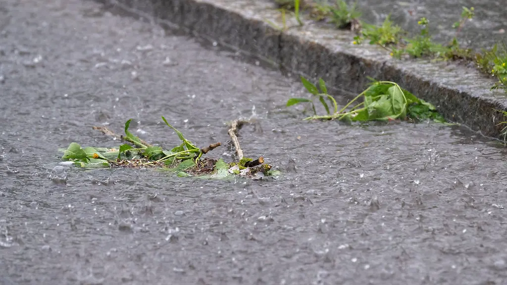 Der-Sonntag-faellt-in-Bayern-vielerorts-ins-Wasser
