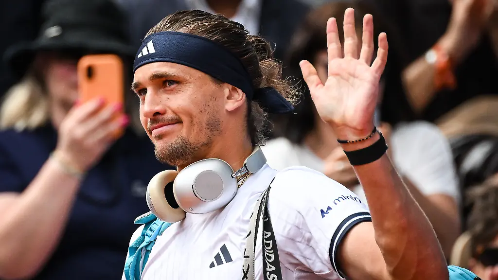 May-31-2026-Paris-France-France-Alexander-ZVEREV-of-Germany-during-the-eighth-day-of-the-Roland-Garros-2026-French-Open-2026-Grand-Slam-tennis-tournament-at-Roland-Garros-Stadium-on-May-31-2026-in-Paris-France