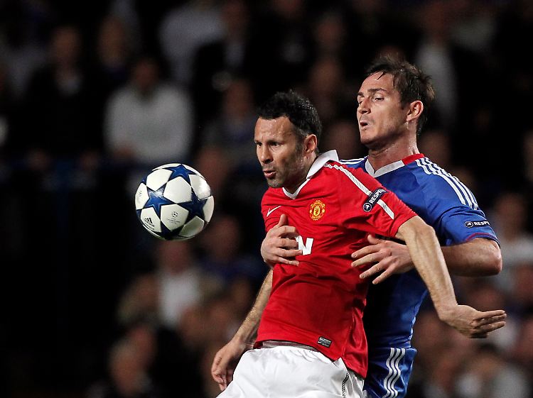 Ryan Giggs ist mit 37 Jahren immer noch unersetzlich für Man United. Gegen Chelsea bereitete er alle Treffer seines Teams vor.