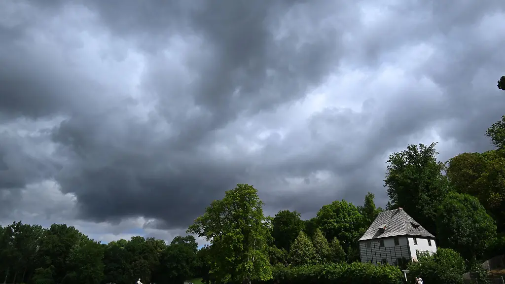 Unwetter-haben-in-Thueringen-am-Sonntagabend-vielerorts-Einsaetze-der-Feuerwehr-ausgeloest