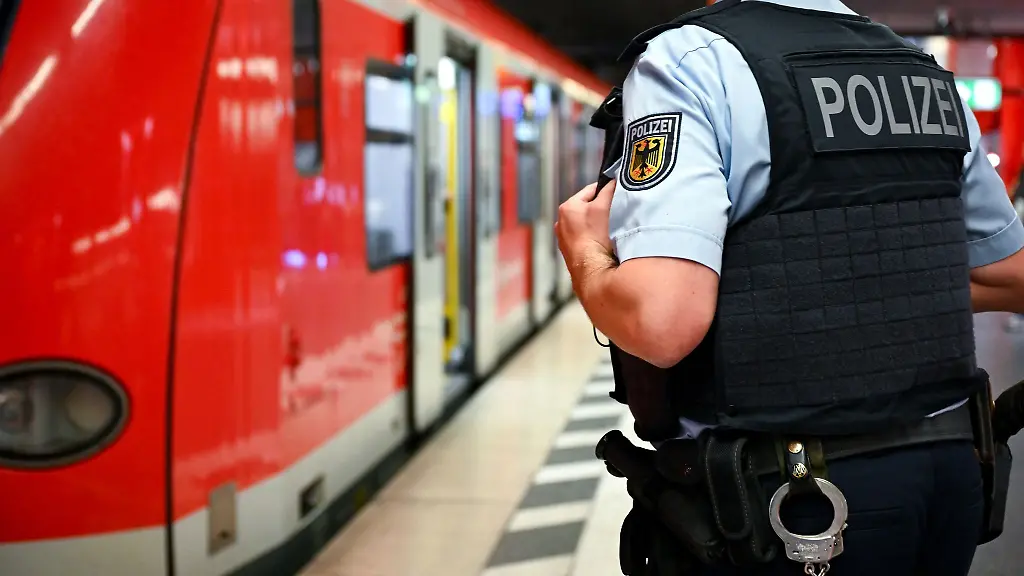 Beide-Male-wurden-die-Angreifer-an-die-Bundespolizei-uebergeben
