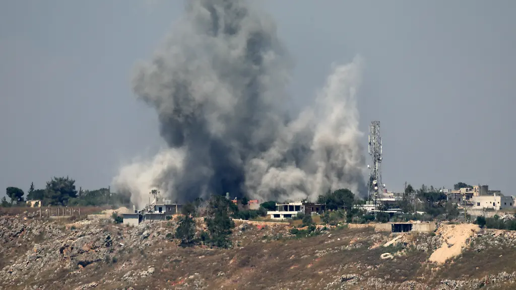 Smoke-billows-from-southern-Lebanon-following-an-Israeli-strike-as-seen-from-Marjayoun-Lebanon-June-1-2026