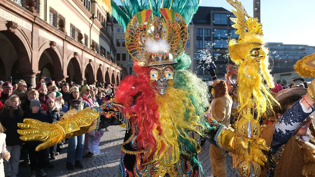 Die-Karnevals-und-Faschingskultur-in-den-ostdeutschen-Laendern-gibt-es-laut-dem-Dresdner-Kulturministerium-bereits-seit-dem-Mittelalter