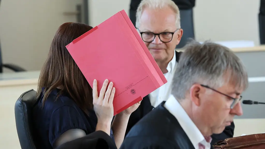 Die-wegen-Mordes-an-dem-achtjaehrigen-Fabian-angeklagte-Frau-schweigt-bislang-zu-den-Vorwuerfen
