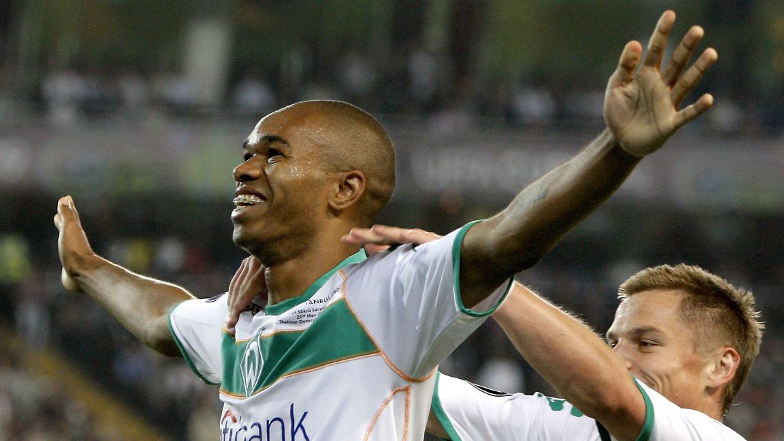 Noch in Bremen, bald in Marseille? Naldo liebäugelt mit einem Wechsel nach Frankreich, soll aber bei Werder bleiben.