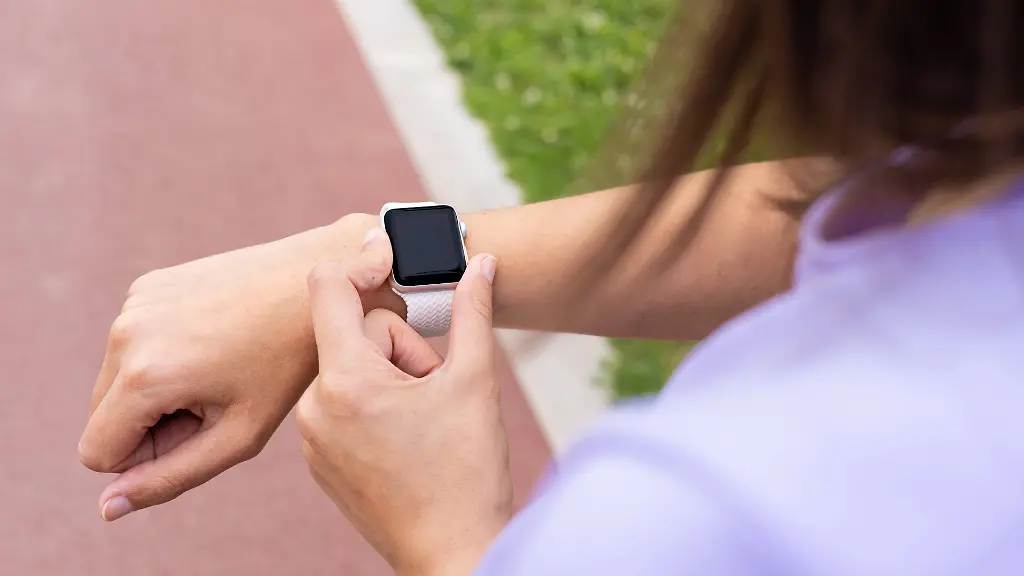 Auch-abseits-der-Apple-Watch-gibt-es-Smartwatches-mit-umfangreichen-Fitness-Gesundheits-und-Alltagsfunktionen