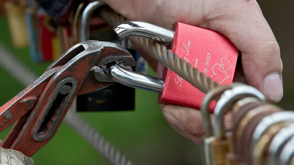 Aus-und-vorbei-mit-der-Liebe-In-NRW-hat-die-Zahl-der-Scheidungen-zugenommen