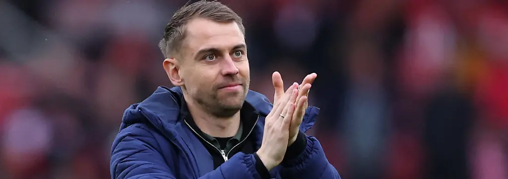 FILE-PHOTO-Soccer-Football-Championship-Championship-Play-Offs-Semi-finals-First-Leg-Middlesbrough-v-Southampton-Riverside-Stadium-Middlesbrough-Britain-May-9-2026-Southampton-manager-Tonda-Eckert-applauds-fans-after-the-match-Action-Images-Craig-Brough-EDITORIAL-USE-ONLY-NO-USE-WITH-UNAUTHORIZED-AUDIO-VIDEO-DATA-FIXTURE-LISTS-CLUB-LEAGUE-LOGOS-OR-LIVE-SERVICES-ONLINE-IN-MATCH-USE-LIMITED-TO-120-IMAGES-NO-VIDEO-EMULATION-NO-USE-IN-BETTING-GAMES-OR-SINGLE-CLUB-LEAGUE-PLAYER-PUBLICATIONS-PLEASE-CONTACT-YOUR-ACCOUNT-REPRESENTATIVE-FOR-FURTHER-DETAILS