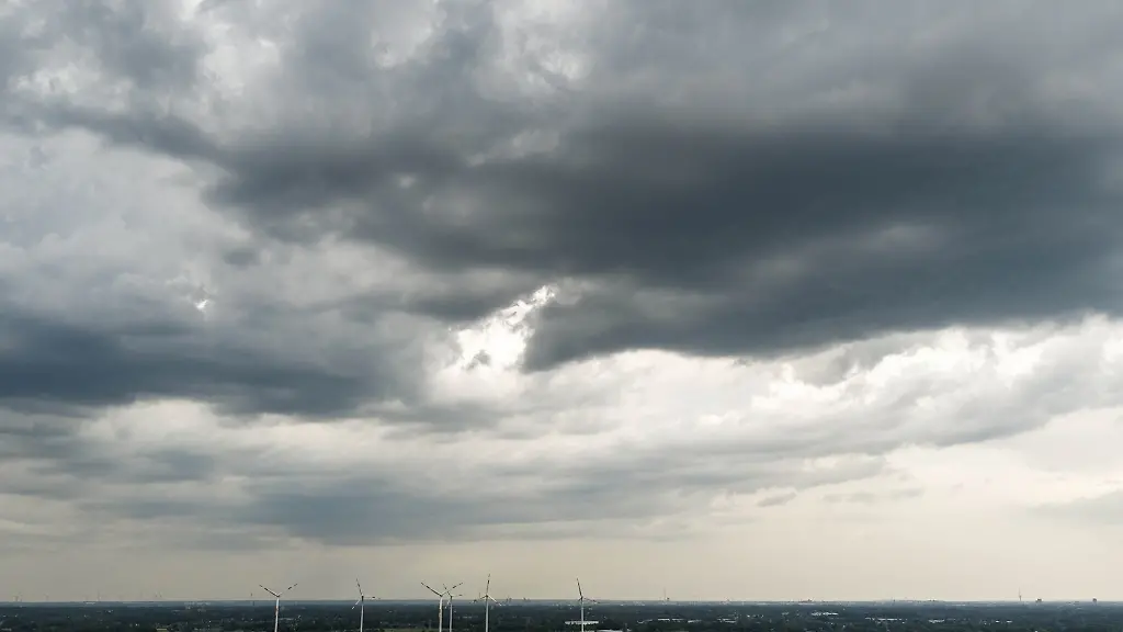 Am-Nachmittag-sollen-neue-Unwetter-mit-Gewitter-und-Starkregen-Niedersachsen-und-Bremen-erreichen