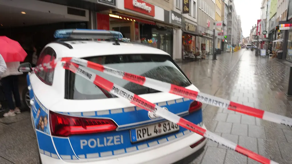 Die-Anwohner-sollen-in-ihren-Haeusern-bleiben