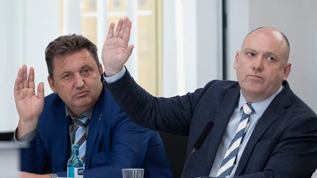 Im-Kulturausschuss-schlug-die-AfD-Fraktion-Breininger-links-als-Vorsitzenden-vor-und-fand-keine-Mehrheit-Nur-er-selbst-und-Fraktionskollege-Joachim-Paul-stimmten-dafuer