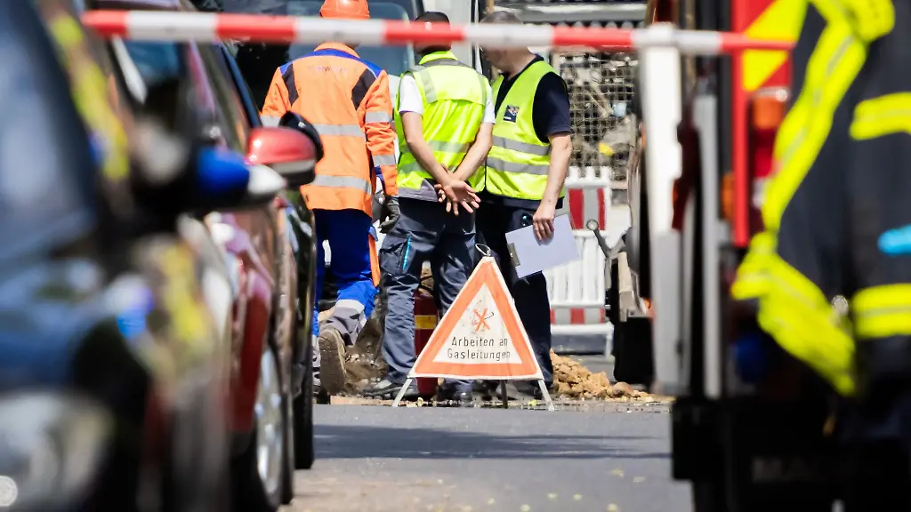 Eine-beschaedigte-Gasleitung-hat-in-Grossbeeren-wegen-Explosionsgefahr-einen-grossen-Einsatz-ausgeloest