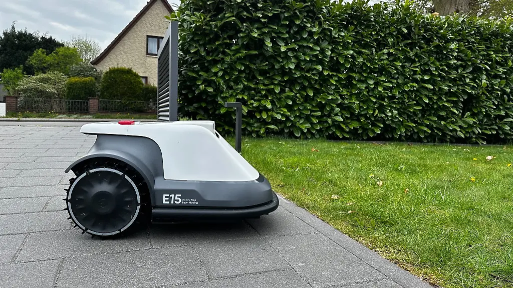 eufy-e15-side