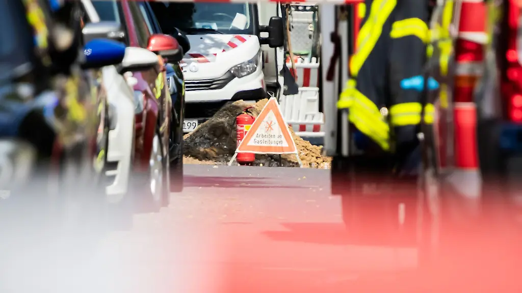 Der-Bereich-um-die-Baustelle-mit-dem-Gasleck-wurde-abgesperrt