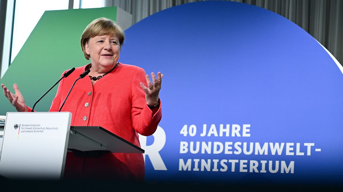 Ex-Kanzlerin zieht Bilanz: Angela Merkel übt Selbstkritik beim ...