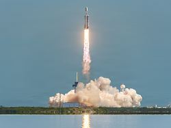 Roadshow beginnt am Donnerstag: Insider: SpaceX peilt Stückpreis von 135 Dollar je Aktie an