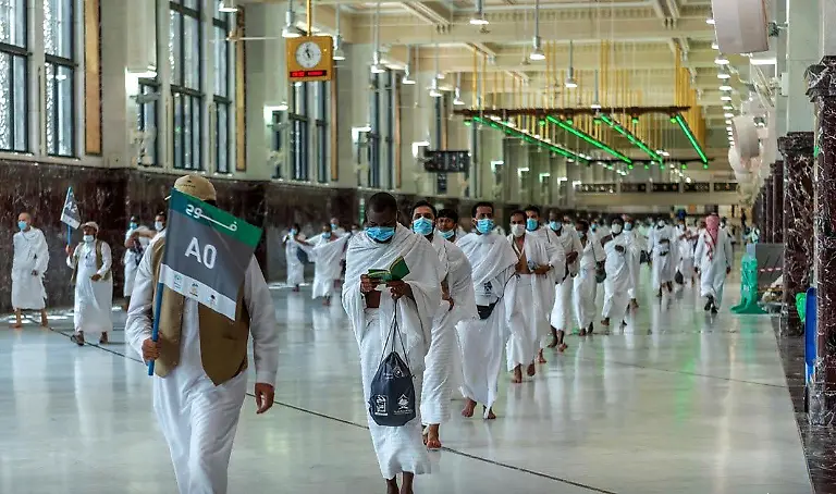 2020-07-29T123336Z-1261524858-RC203I984S8J-RTRMADP-3-HEALTH-CORONAVIRUS-SAUDI-HAJ