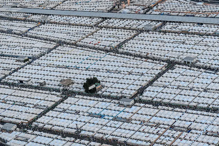 2020-07-29T122112Z-982636161-RC203I999JKZ-RTRMADP-3-HEALTH-CORONAVIRUS-SAUDI-HAJ