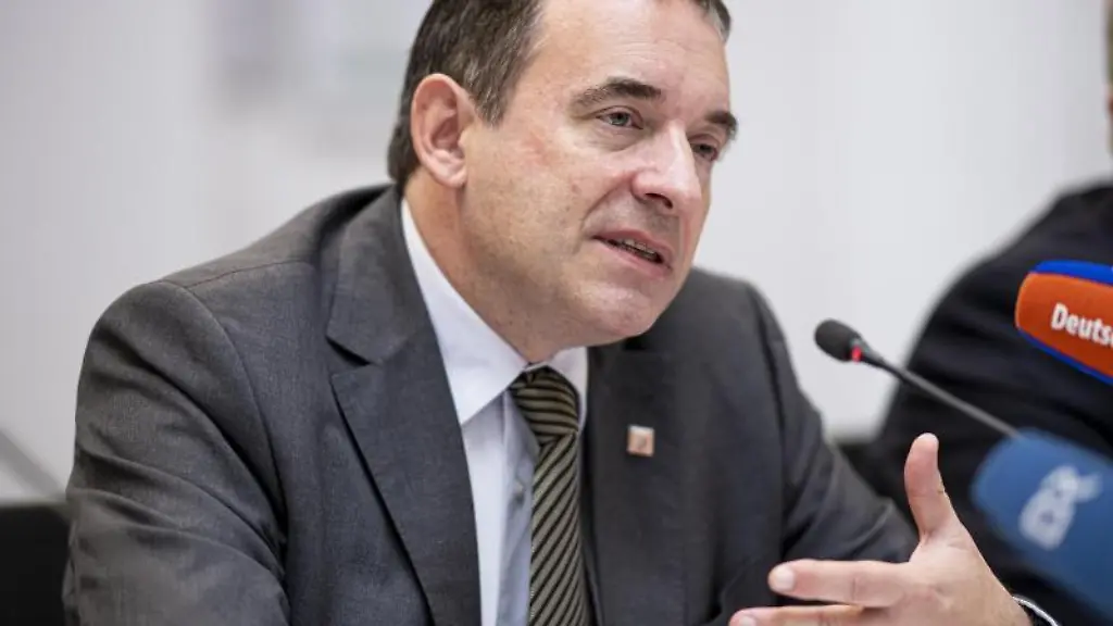 Alexander-Lorz-CDU-hessischer-Kultusminister-spricht