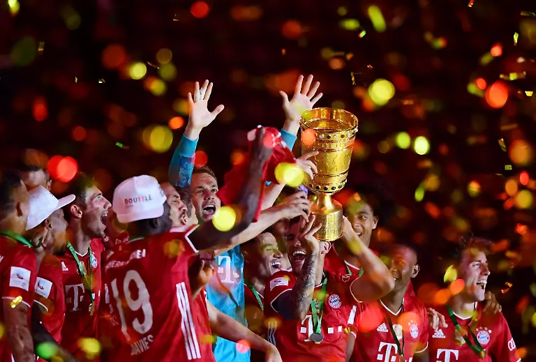 2020-07-04T203415Z-1327059235-RC2KMH9GBBI5-RTRMADP-3-SOCCER-GERMANY-B04-BAY-REPORT