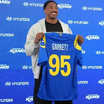 Myles-Garrett-spielt-nun-fuer-die-Los-Angeles-Rams-in-der-NFL