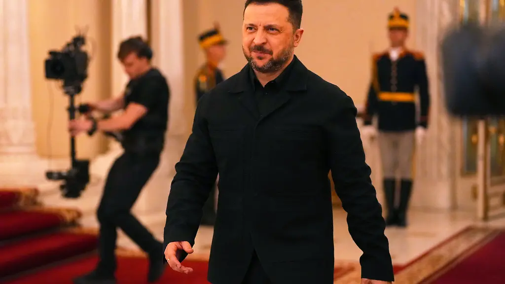 13-05-2026-Rumaenien-Bukarest-Der-ukrainische-Praesident-Wolodymyr-Selenskyj-trifft-auf-dem-Bukarester-B9-Gipfel-im-Praesidentenpalast-Cotroceni-ein