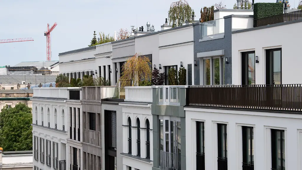 f4b149308e84a82de116a6a5923ac7ba