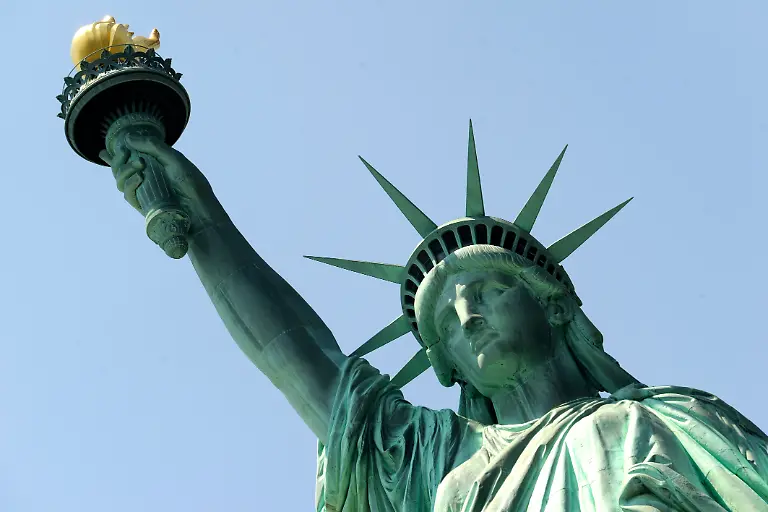 Pressetermin-zu-den-Bauarbeiten-am-neuen-Statue-of-Liberty-Museum-auf-Liberty-Island-New-York-02-07