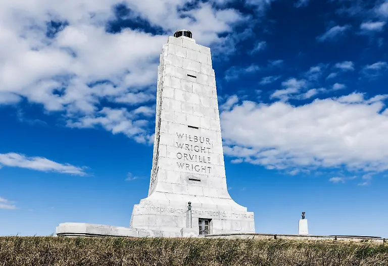 Sculpture-of-historic-first-flight-at-the-Wright-Brothers-National-Memorial-in-Kill-Devil-Hills