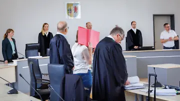 598786772