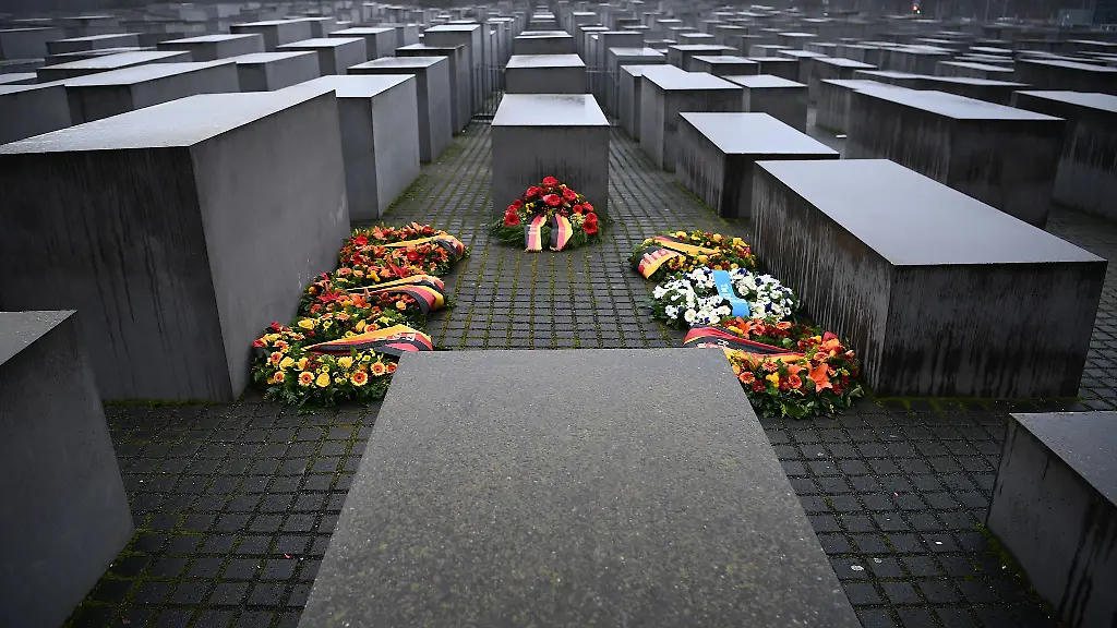 Das-Holocaust-Mahnmal-in-Berlin-ist-sichtbarer-Ausdruck-der-deutschen-Gedenkkultur