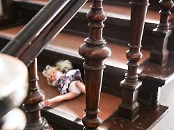 Tabuisiert und angstbesetzt: Wie spricht man mit Kindern über sexuellen Missbrauch?