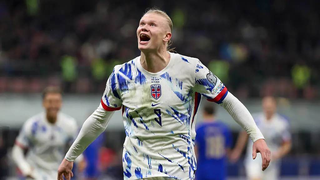 Italy-vs-Norway-Uefa-World-Cup-2026-Qualifiers-Italy-Milan-2025-11-16-Erling-Haaland-Norway-scores-and-celebrates-the-3-1-goal-at-79-during-soccer-game-Italy-vs-Norway-Uefa-World-Cup-2026-Qualifiers-Europe-Group-I-at-San-Siro-stadium-Milan-Lombardy-Italy-Copyright-xFabrizioxAndreaxBertanix