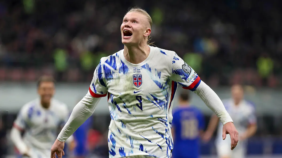 Italy-vs-Norway-Uefa-World-Cup-2026-Qualifiers-Italy-Milan-2025-11-16-Erling-Haaland-Norway-scores-and-celebrates-the-3-1-goal-at-79-during-soccer-game-Italy-vs-Norway-Uefa-World-Cup-2026-Qualifiers-Europe-Group-I-at-San-Siro-stadium-Milan-Lombardy-Italy-Copyright-xFabrizioxAndreaxBertanix