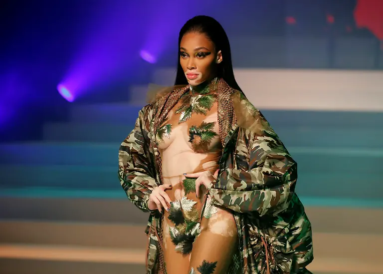 2020-01-22T232430Z-593509859-RC2BLE9OGXWZ-RTRMADP-3-FASHION-PARIS-HAUTE-COUTURE-GAULTIER