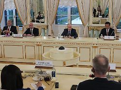 Kremlchef adelt AfD und Schröder: Putin gibt in Ukraine-Frage keinen Millimeter nach
