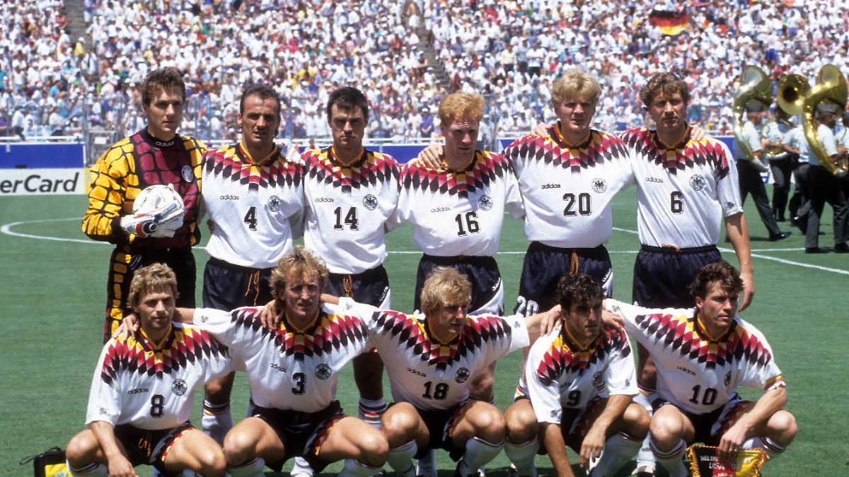 Mittelfinger-Mord-und-Maradona-Die-erste-Fu-ball-WM-in-den-USA-bleibt-ein-ganz-dunkles-Kapitel